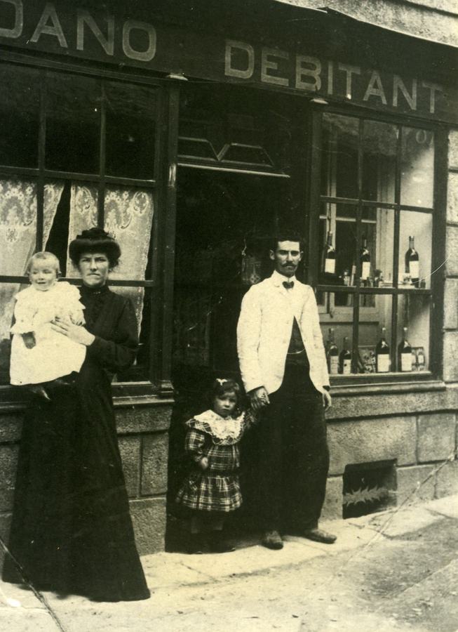 Caf Dano (G.Dano aux bras)