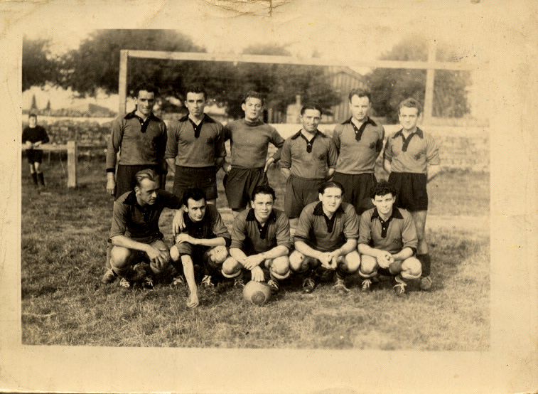 USQ vers 1948<br />Calba,X,Ange Humbert,Louis Garrault,Ren Provost,X,<br />H.Le Dun,X,Henri Le Feuvre,P.Guillement,Lucien Urien