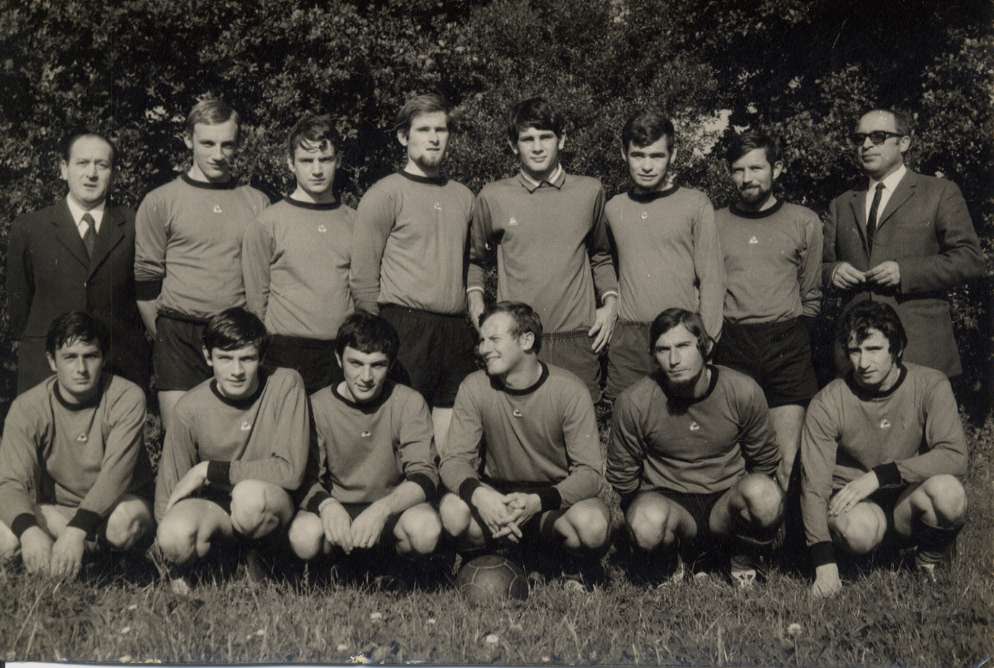 USQ vers 1970<br />P.Guillement,J-Pierre Galerne,Pierrot Mnlec,J-Pol Guillement<br />Michel Guillement,J-Luc Urien,Yves Le Bihan,Andr Galerne<br />Michel Triballier,Patrick Le Brun,Quiniot,Bertrand Danic,Roger Caret,Le Hallec
