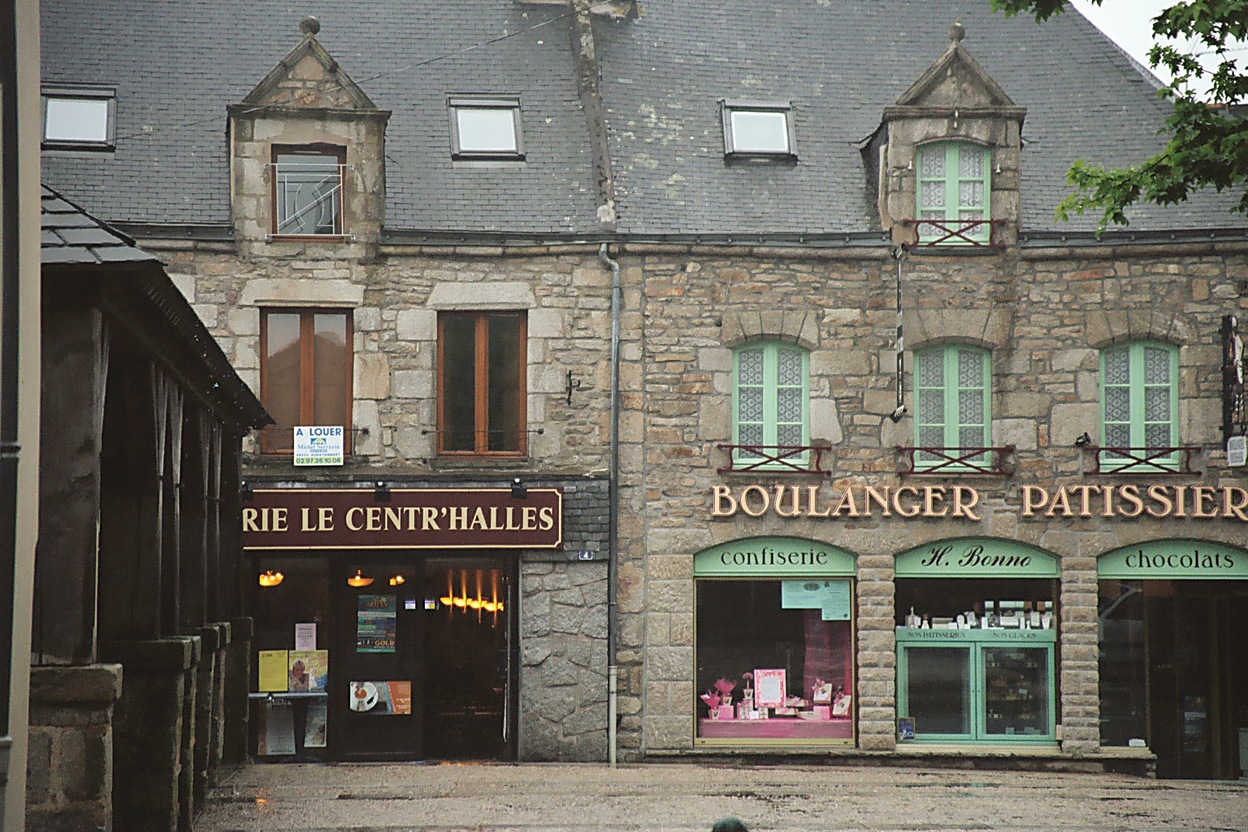 Caf des Halles	(06/2003)