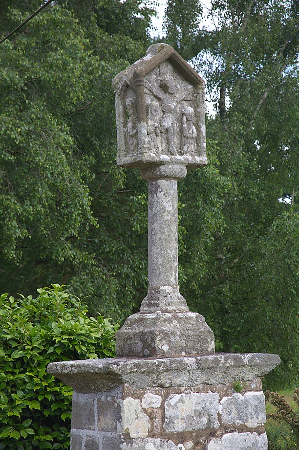 Limerzel - La Croix du Temple de Haut (06/2009)