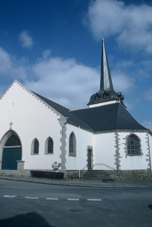Noyal - L'glise (04/2003)