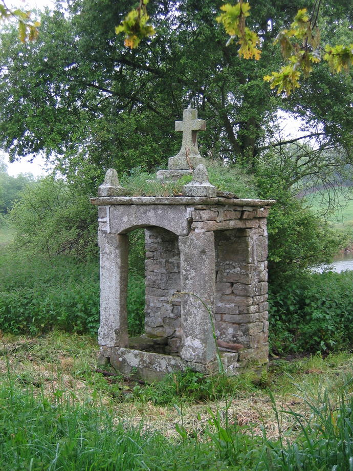 La Fontaine de Lesnoyal (05/2006)