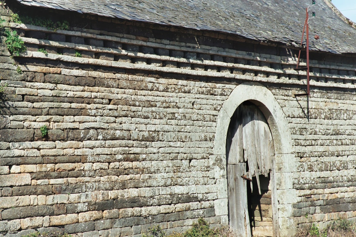 Larr - La Cour de La Haie (06/2004)