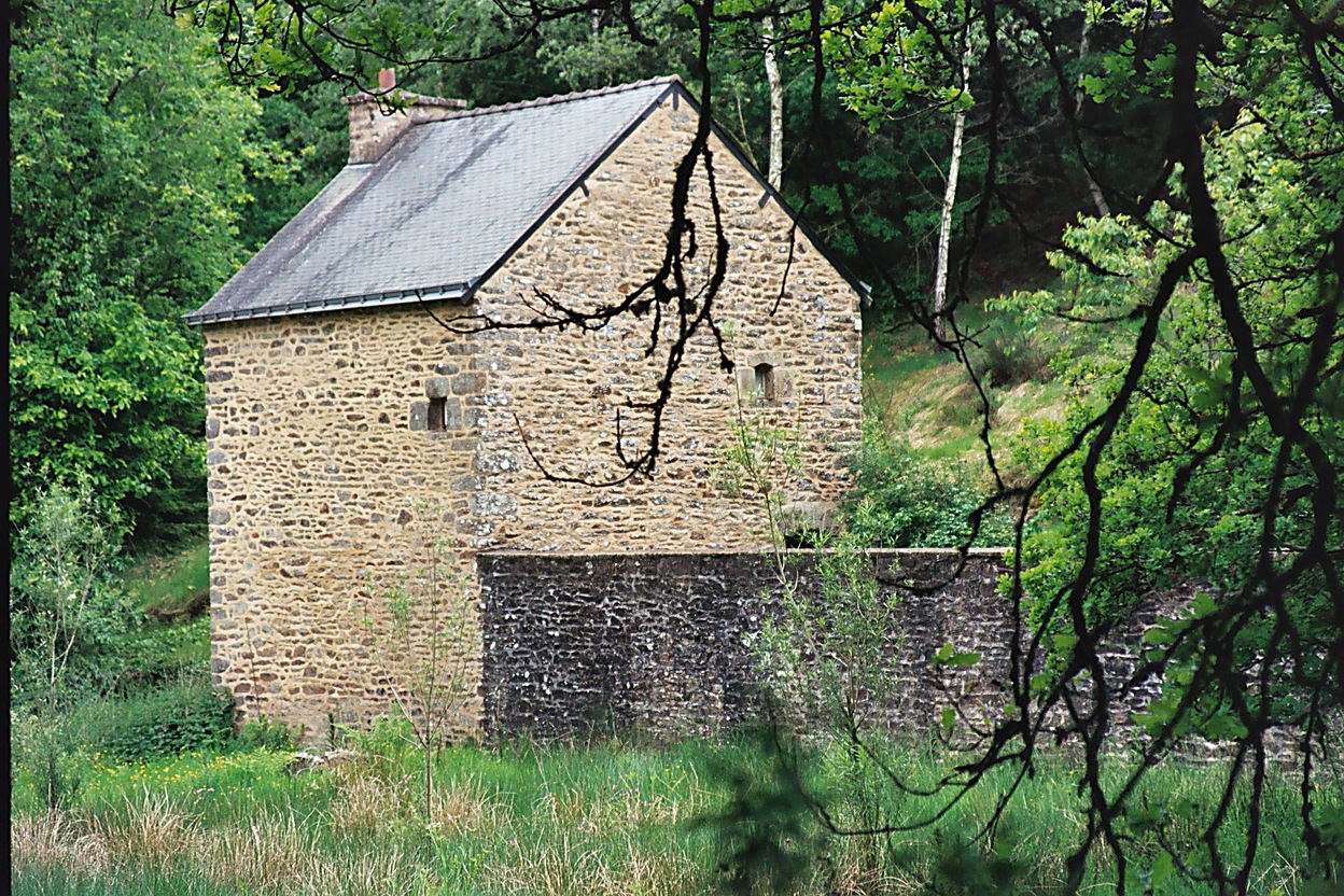 Ancienne buanderie du Moulin Gl (06/2003)