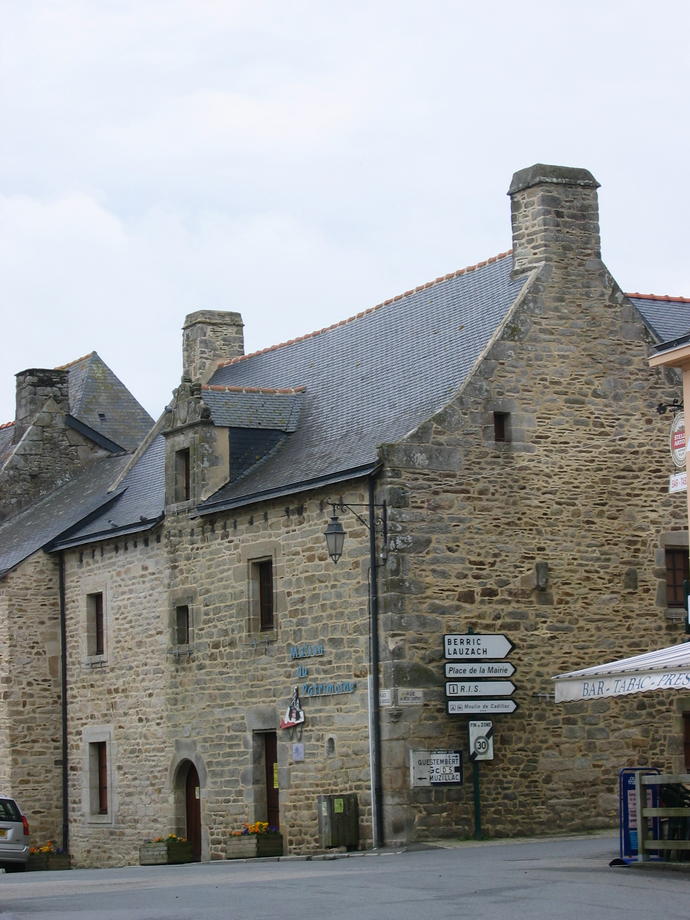 Noyal - Maison du tourisme (04/2008)