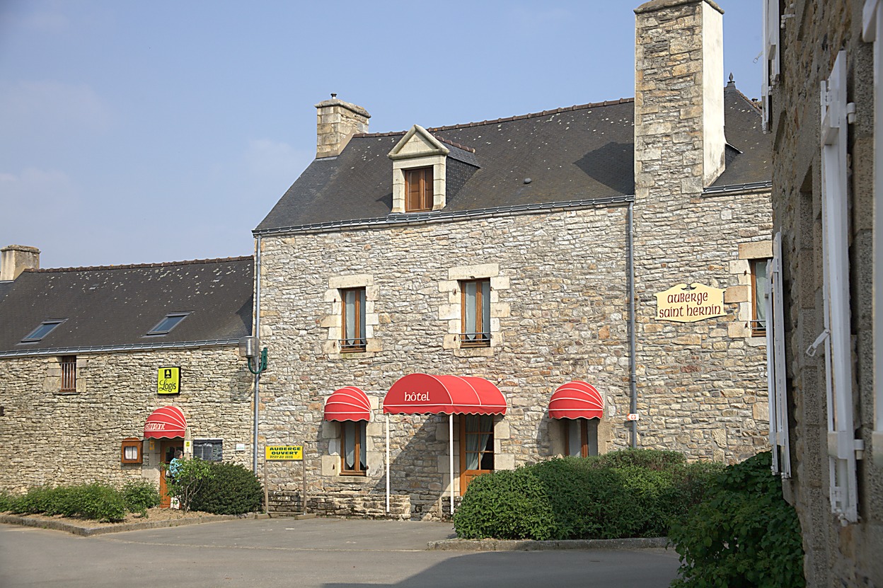 Pluherlin - Auberge St-Hernin (04/2011)