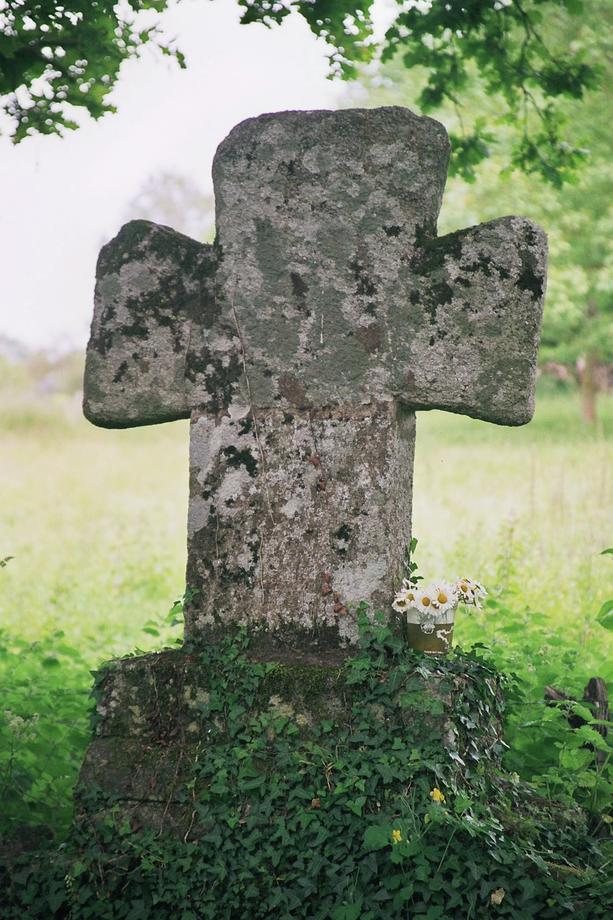 Croix de l'Ancien Presbytre (A.Gal 19) (09/2006)