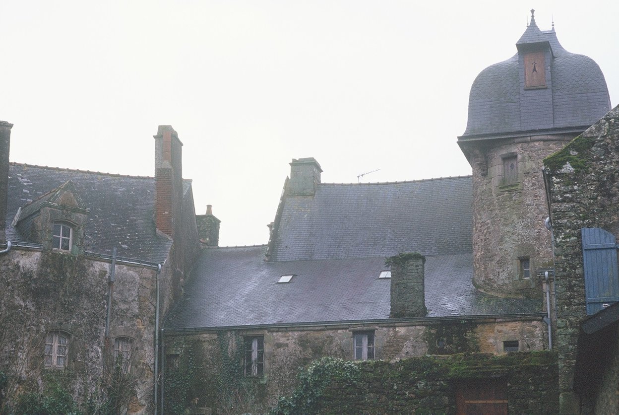 Questembert et sa Femme	(02/2003)